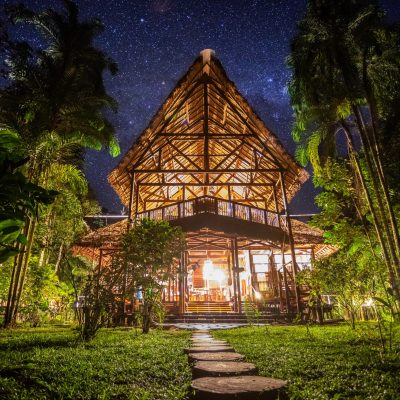 Refugio amazonas - Entrada noche by Zach Baranowski (1)